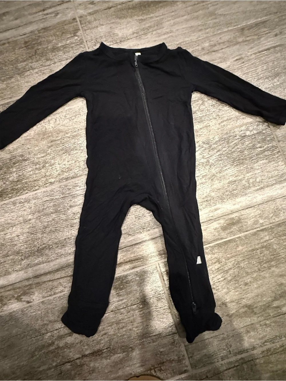 Kyte Black Zipper Footless Baby Toddler One-Piece Romper - 12-18 months
